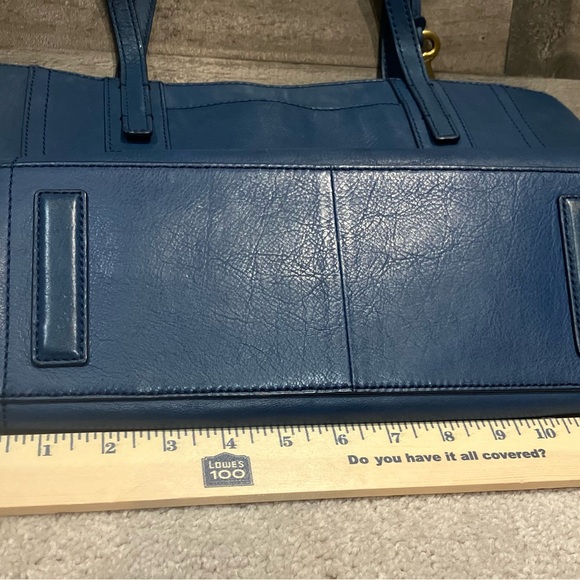 No Longer Available

Fossil Blue Leather Women’s Emma Zippered - Picture 10 of 12